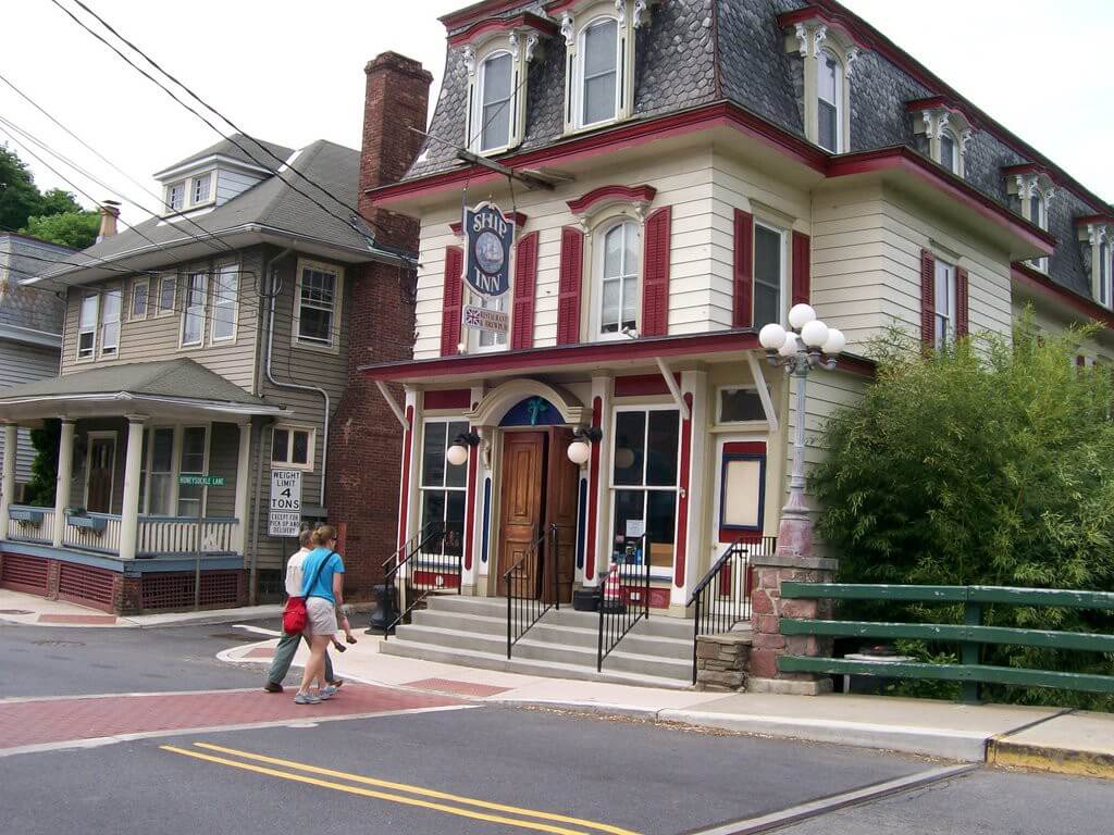 milford-charming-new-jersey